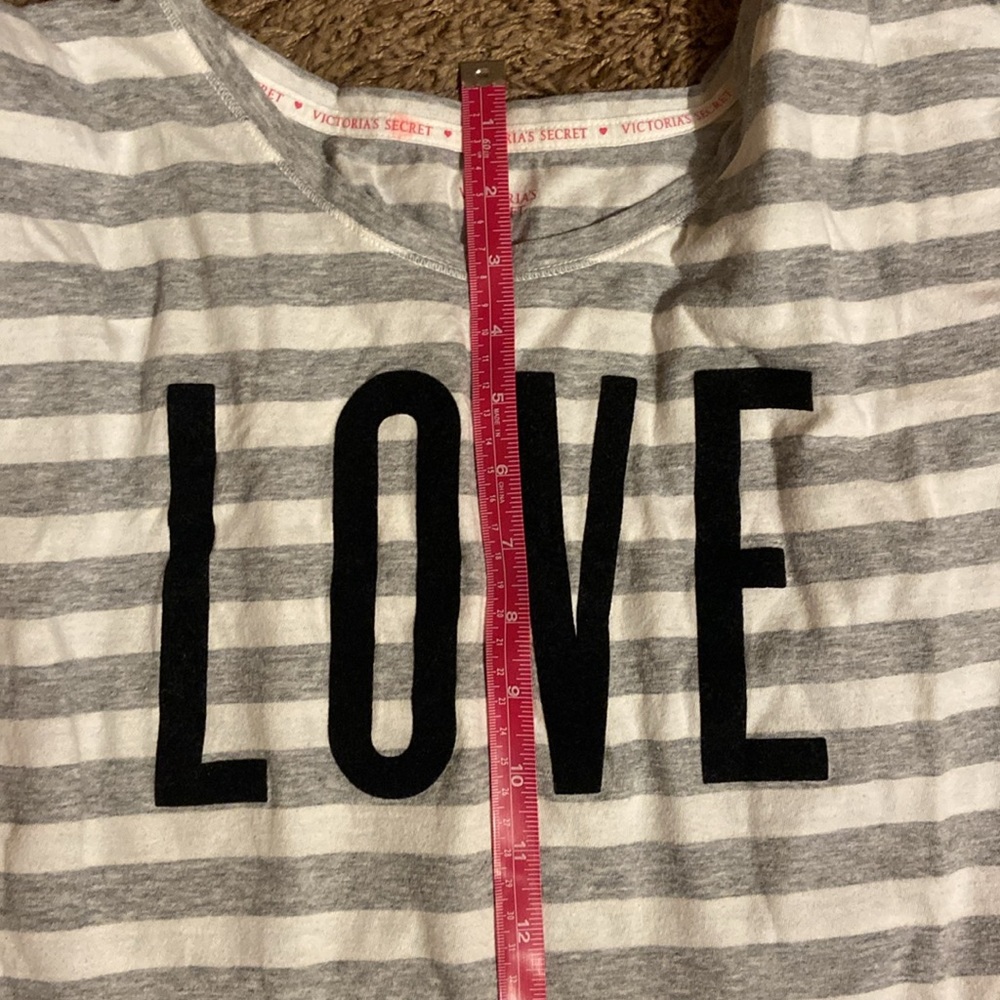 Pink VS Sleep Shirt - Picture 6 of 7